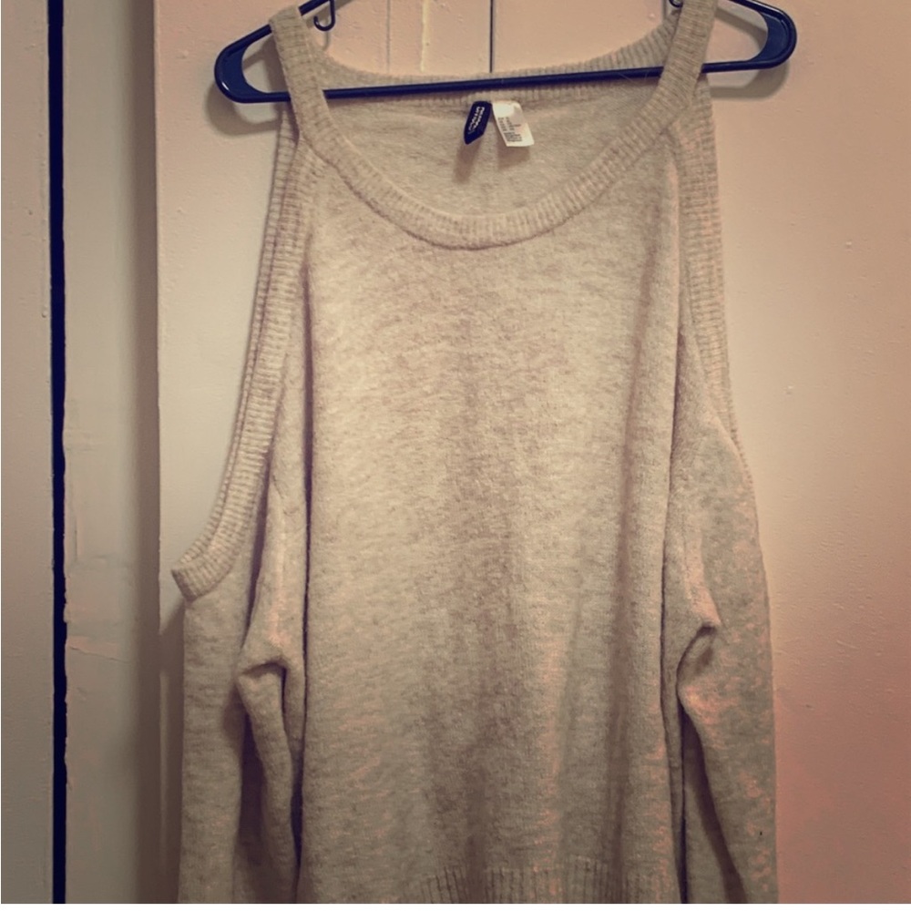 H&M Cold Shoulder Sweater XL